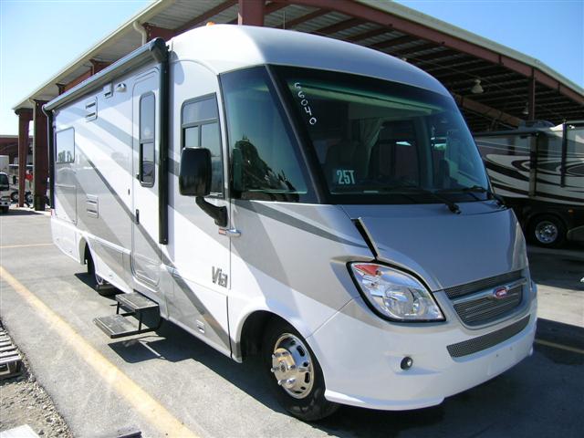 New 2010 Winnebago VIA 25T Class A - Diesel For Sale